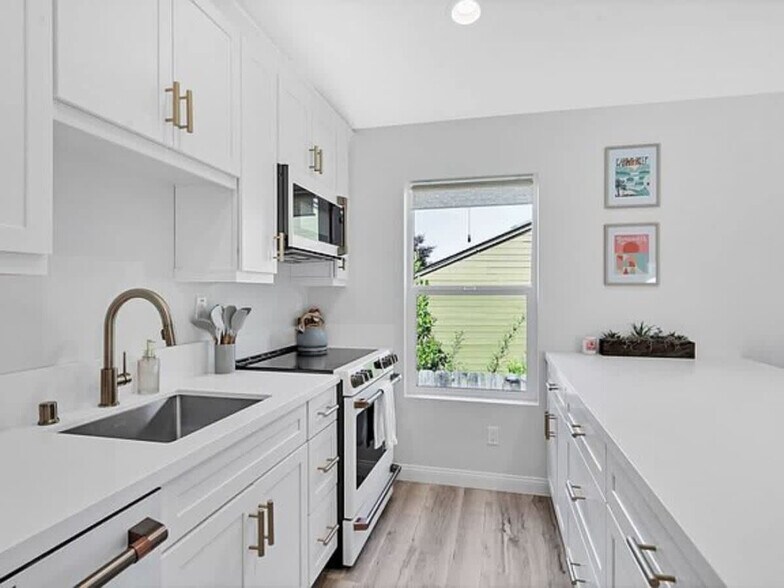 Building Photo - 1577 Starlight Dr