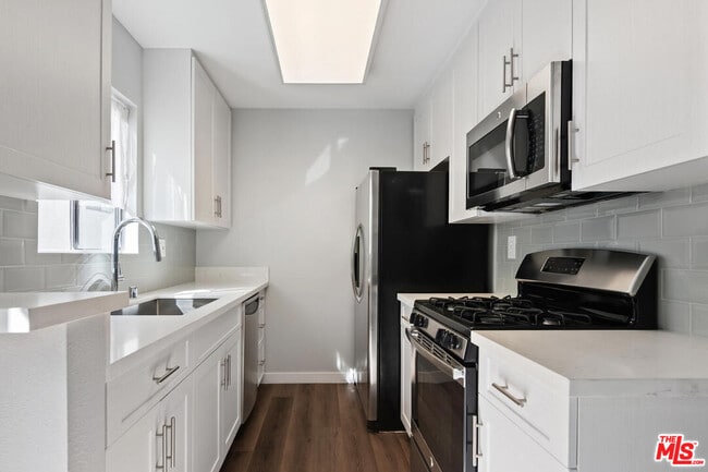 Building Photo - 29239 Heathercliff Rd