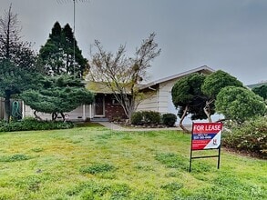 Building Photo - 3413 S Port Dr