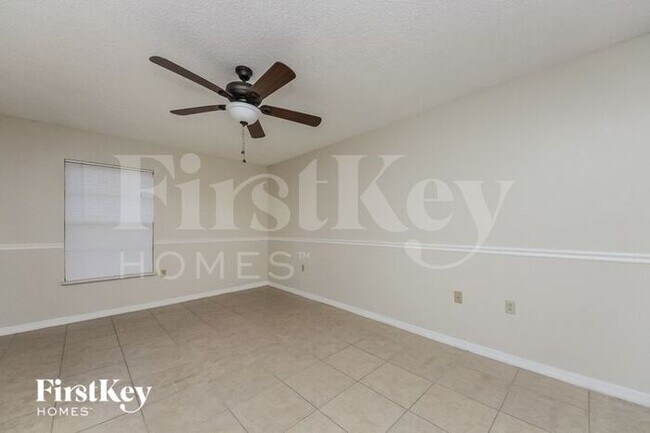 Building Photo - 815 Adour Dr