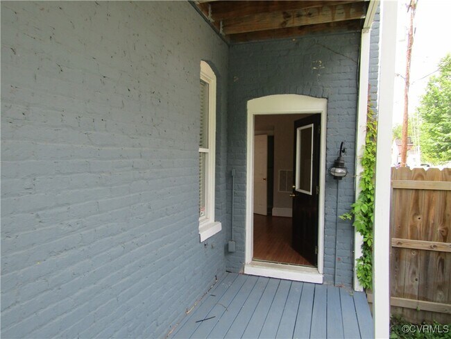 Building Photo - 1015 N 35th St