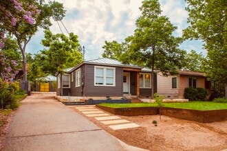 Building Photo - 1306 Oxford Ave