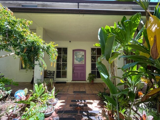 Building Photo - Spacious 4-Bedroom Retreat in Haiku with S...