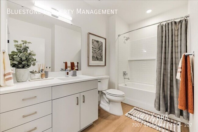 Building Photo - 7007 SW Hampton St