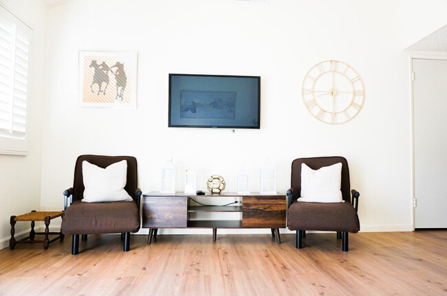 Building Photo - 82186 Bergman Dr