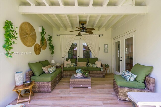 Building Photo - 653 Glenridge Rd