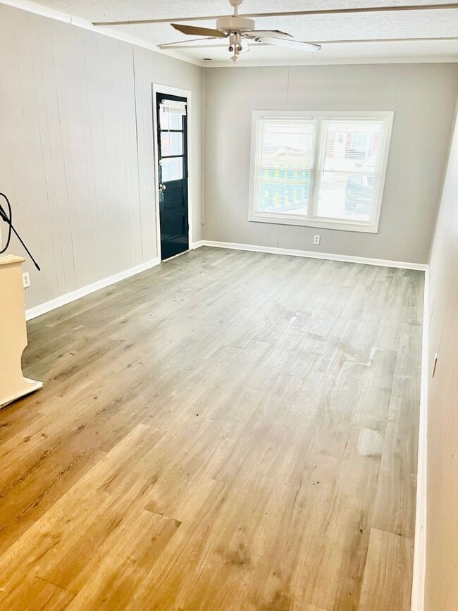 Building Photo - 4  Bedroom Home Ready Now