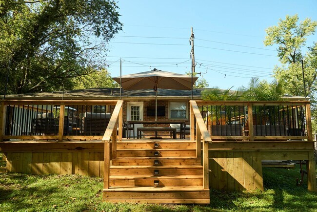 Building Photo - Welcome home to space, comfort, and thoughtful updates in this beautifully maintained 5-bedroom, ...