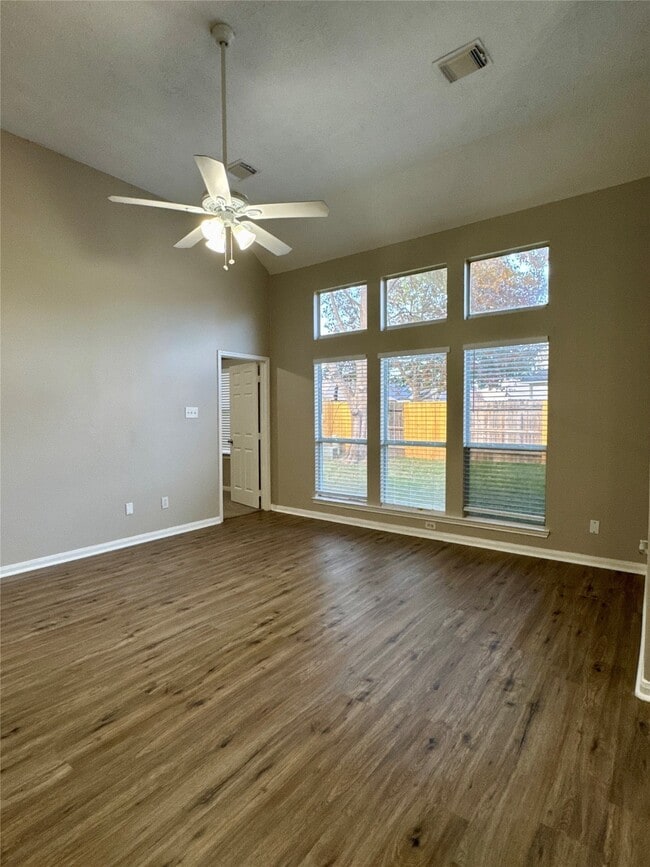 Building Photo - 6102 Sandy Valley Dr