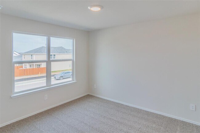 Building Photo - 361 Sandringham Lp