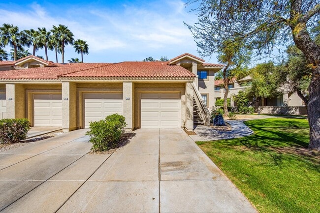 Building Photo - 11515 N 91st St