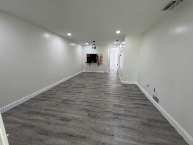 Building Photo - 4281 NW 120th Ln