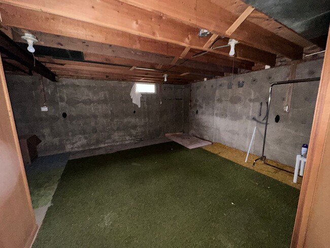 Building Photo - 1412 Keck Ave