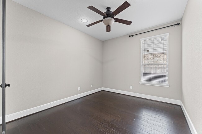 Building Photo - 10811 Gates Randal Ct