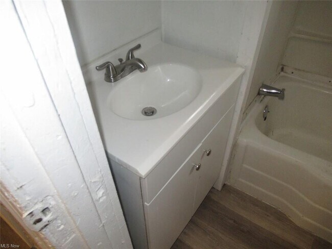 Building Photo - 133 W Jackson St