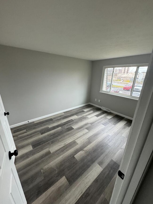 Building Photo - 5510 Beavercrest Dr