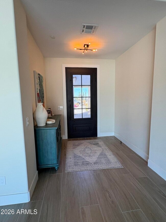 Building Photo - 6896 E Lomas Verdes Dr