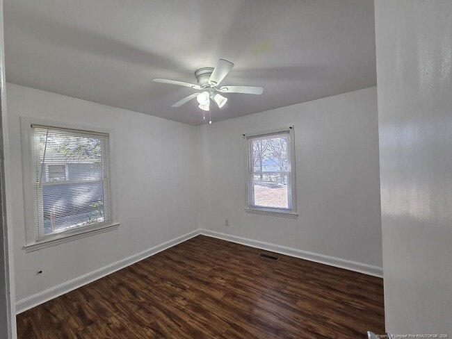 Building Photo - 1008 Hope Mills Rd