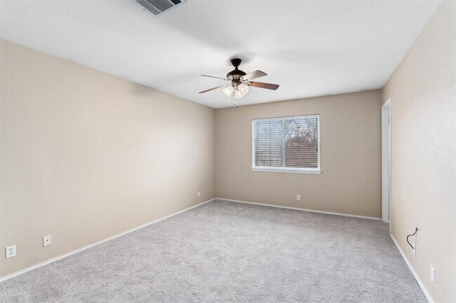 Building Photo - 107 McCarthur Dr