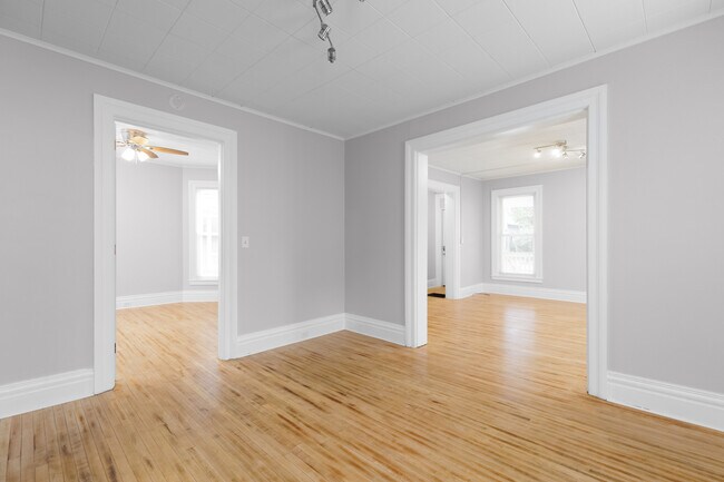 Building Photo - 707 Academy St