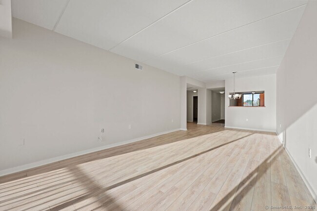 Building Photo - 100 Seaview Ave