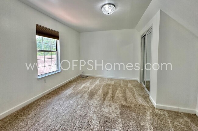 Building Photo - 324 Curacao Way