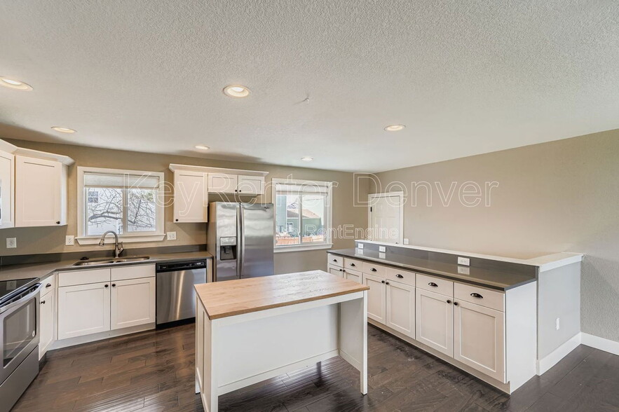 Building Photo - 8897 Estes St