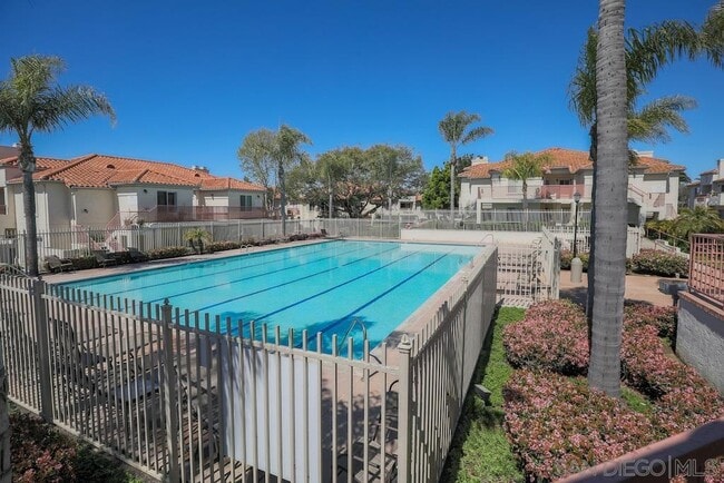 Building Photo - 400 Stoney Point Way