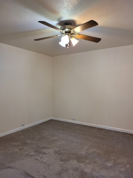 Building Photo - 5955 SW 179th Ave