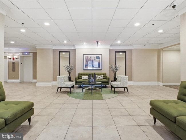 Building Photo - 1029 N Stuart St