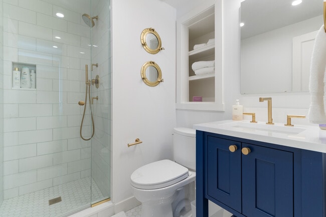 Building Photo - 29 Weston Hill Rd