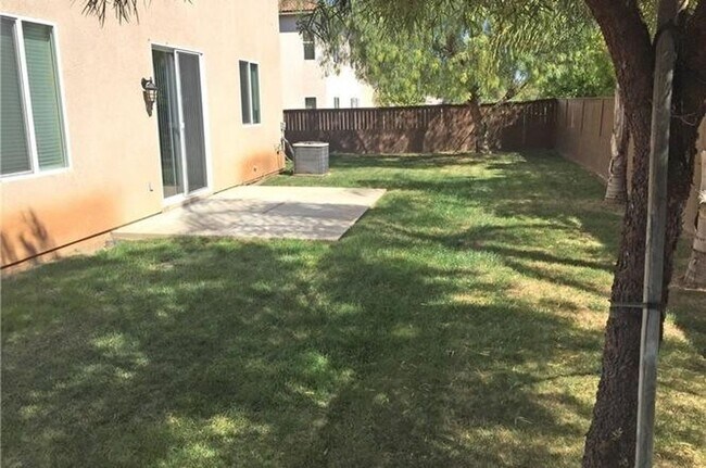 Building Photo - Beautiful 4 bedroom, 4 bathroom Menifee Home