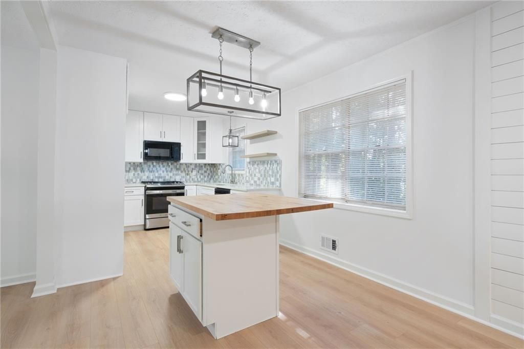 Building Photo - 920 Kings Ct