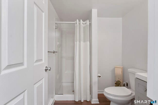 Building Photo - 104 East Ave