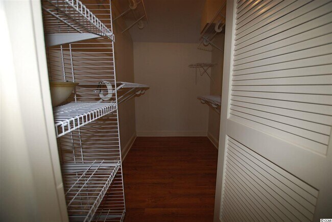 Building Photo - 402 50th Ave N