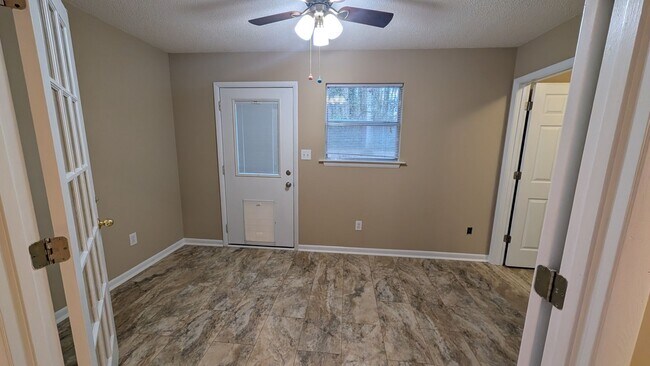 Building Photo - Spacious 4BR Home in Gardendale – Flexible Layout & Massive Backyard!