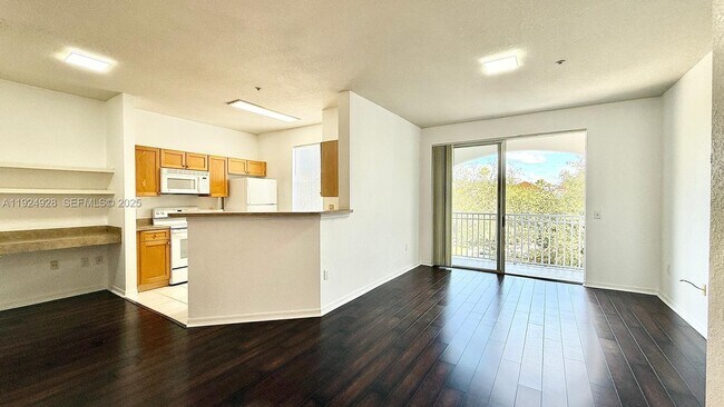 Building Photo - 11032 Legacy Dr