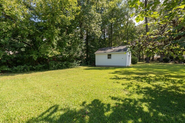 Building Photo - MOVE IN READY 4 Bedroom in Western Branch!