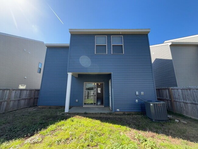 Building Photo - 1012 Berry Patch Cir