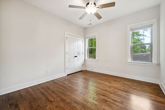 Building Photo - Gorgeous 4 Bedroom Home in the Heart Of Durham! **APPLICATIONS PENDING**