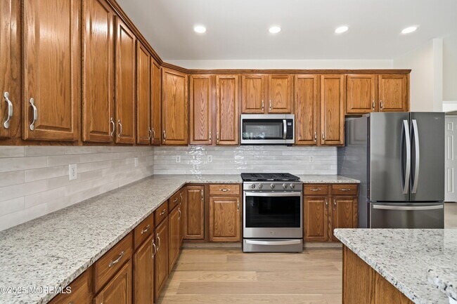 Building Photo - 225 Mirage Blvd