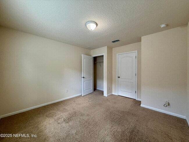Building Photo - 3635 Summit Oaks Dr