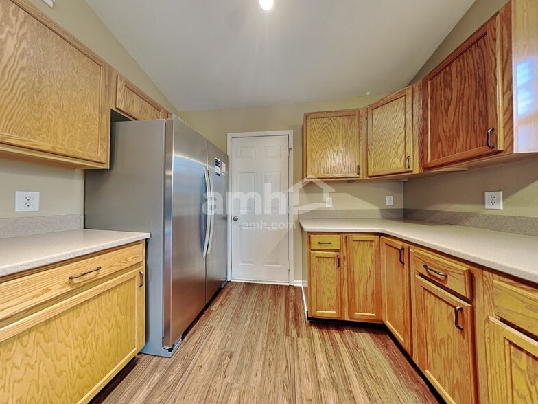 Building Photo - 19438 Rocky Beach Dr