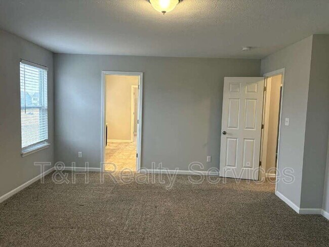 Building Photo - 19195 Horsewood Dr