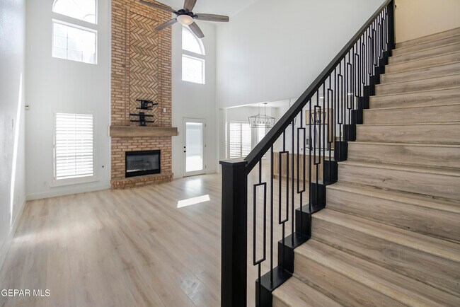 Building Photo - 918 Bellacumbre Dr