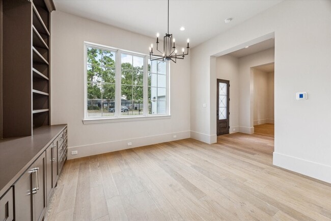 Building Photo - 7203 Tickner St