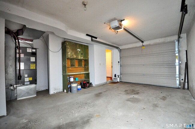 Building Photo - 349 Allen Rd