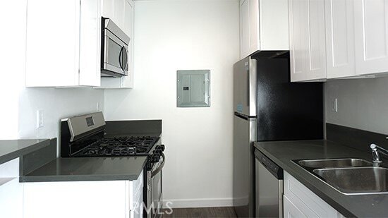 Building Photo - 3864 Inglewood Blvd