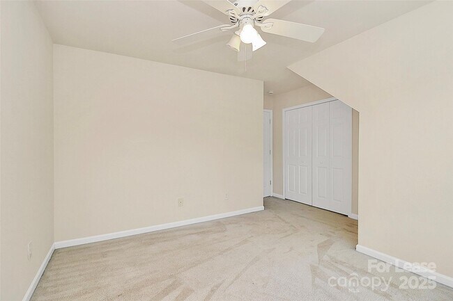 Building Photo - 10212 Jacobs Creek Dr