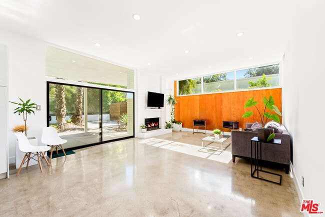 Building Photo - 3744 Cody Rd